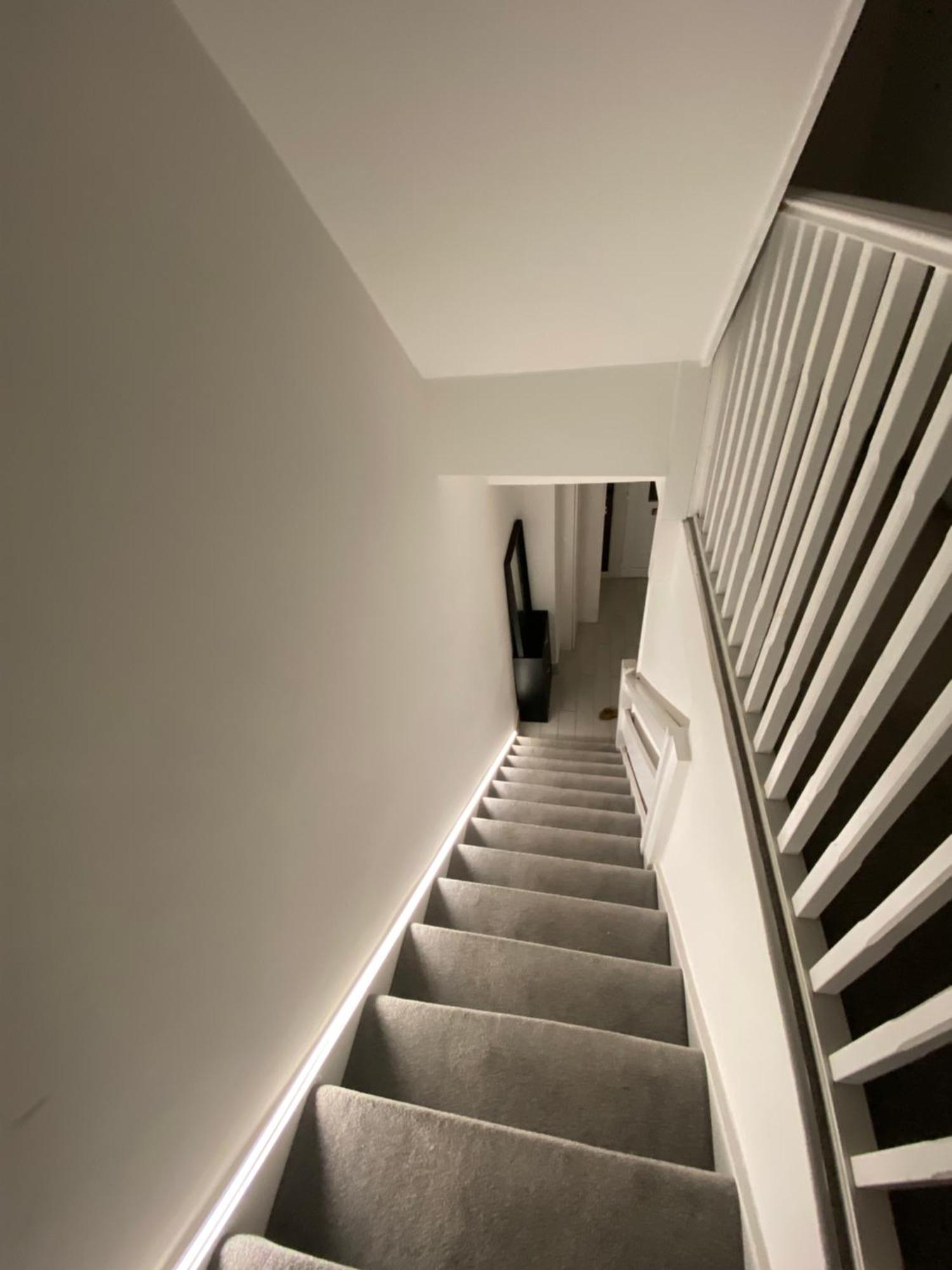The Bay Apartment Edgware Exterior photo